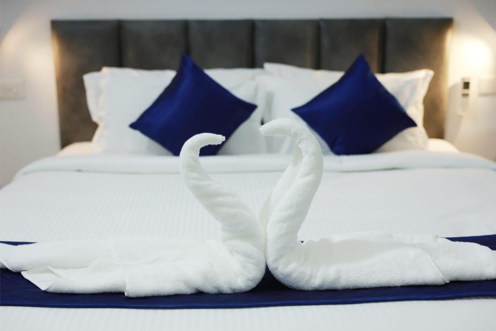 Pearl Residency Hotel Ayoor Kültér fotó