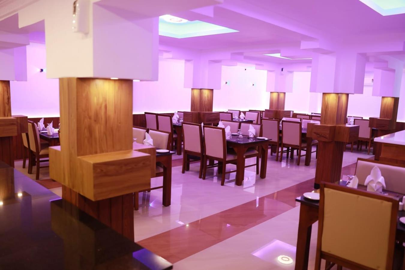 Pearl Residency Hotel Ayoor Kültér fotó