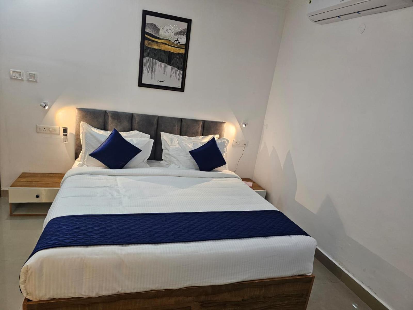 Pearl Residency Hotel Ayoor Kültér fotó
