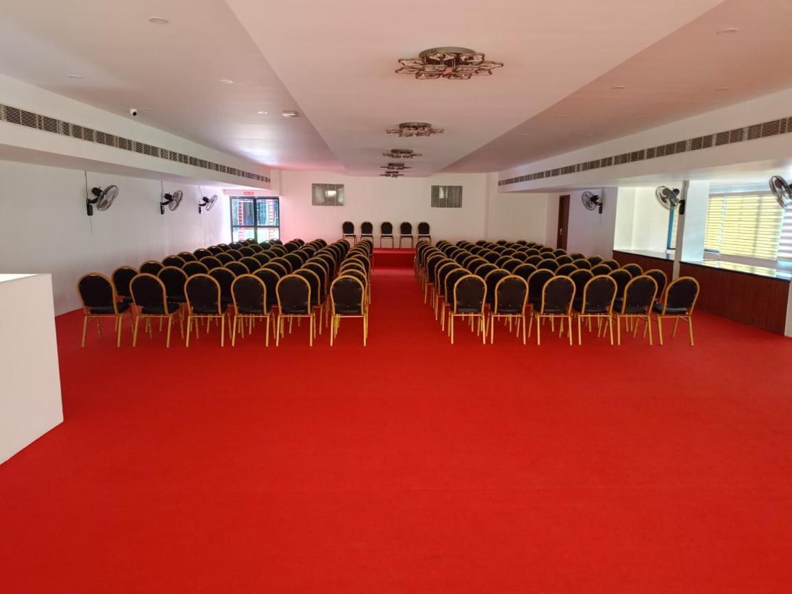 Pearl Residency Hotel Ayoor Kültér fotó